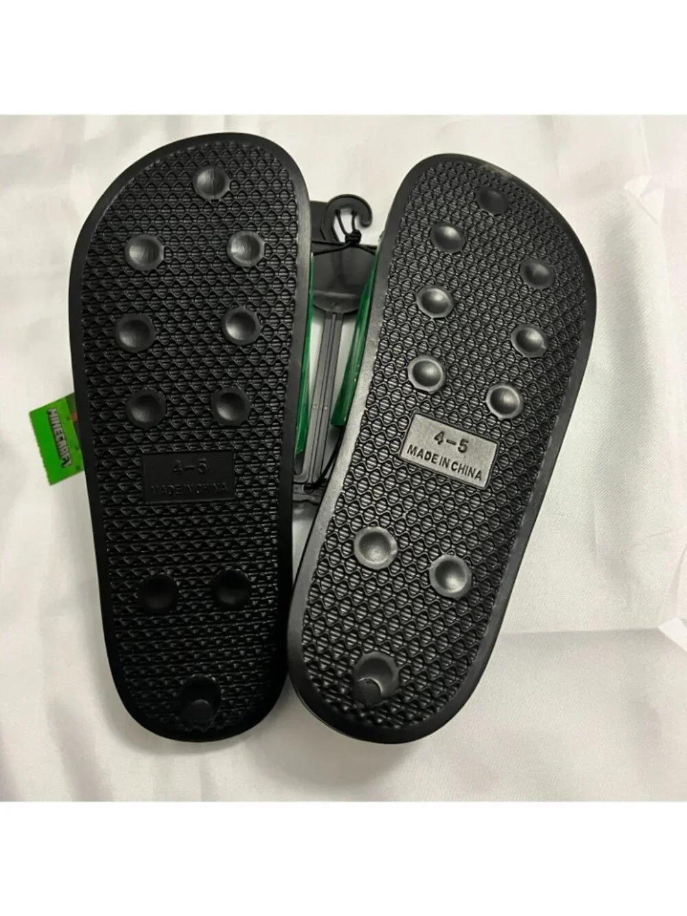 Minecraft Creeper Kids Slide Sandals - Size 4/5 - Green Black